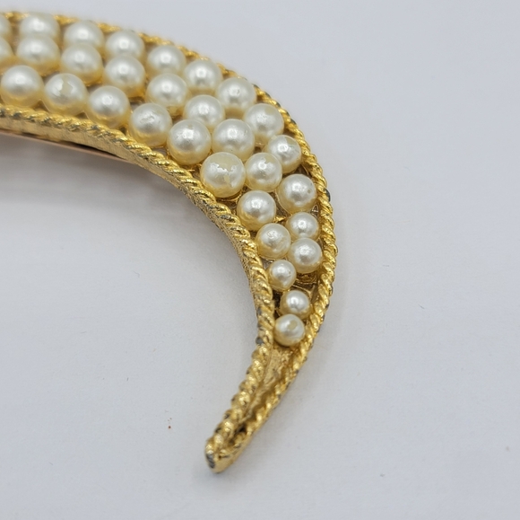 Lady Ellen Faux Pearl Pin Curl Hair Clip - 1960s Vintage Gold-Tone - Picture 2 of 9